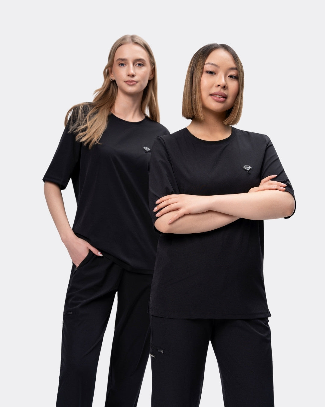 Komplet medyczny damski COMFORT czarny Bluza BASIC + Spodnie LOOSE