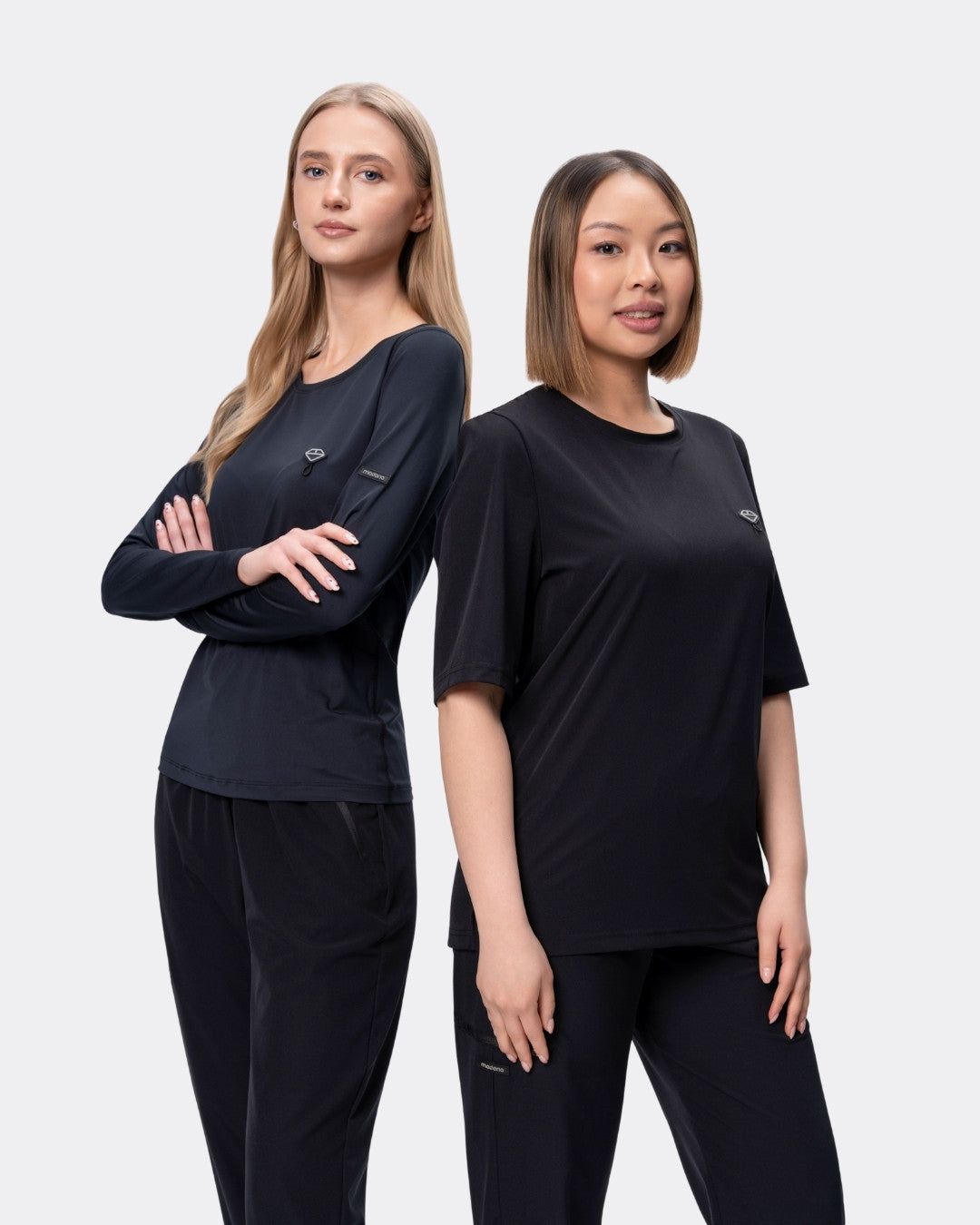 Longsleeve medyczny REGULAR damski czarny