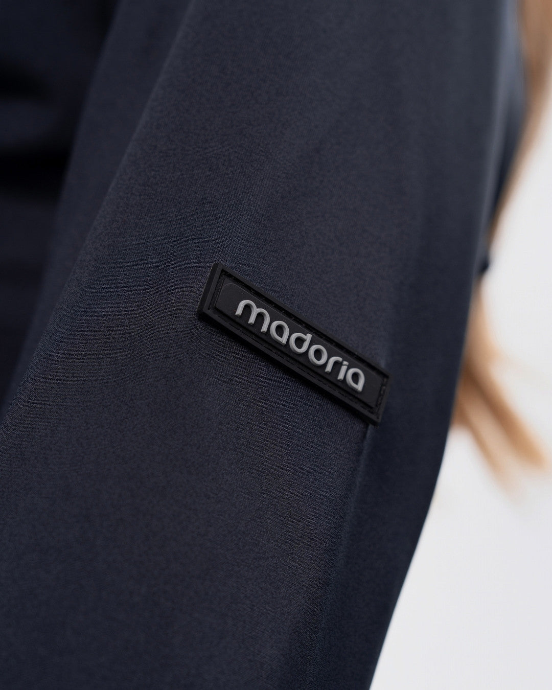 Longsleeve medyczny REGULAR damski czarny rękaw