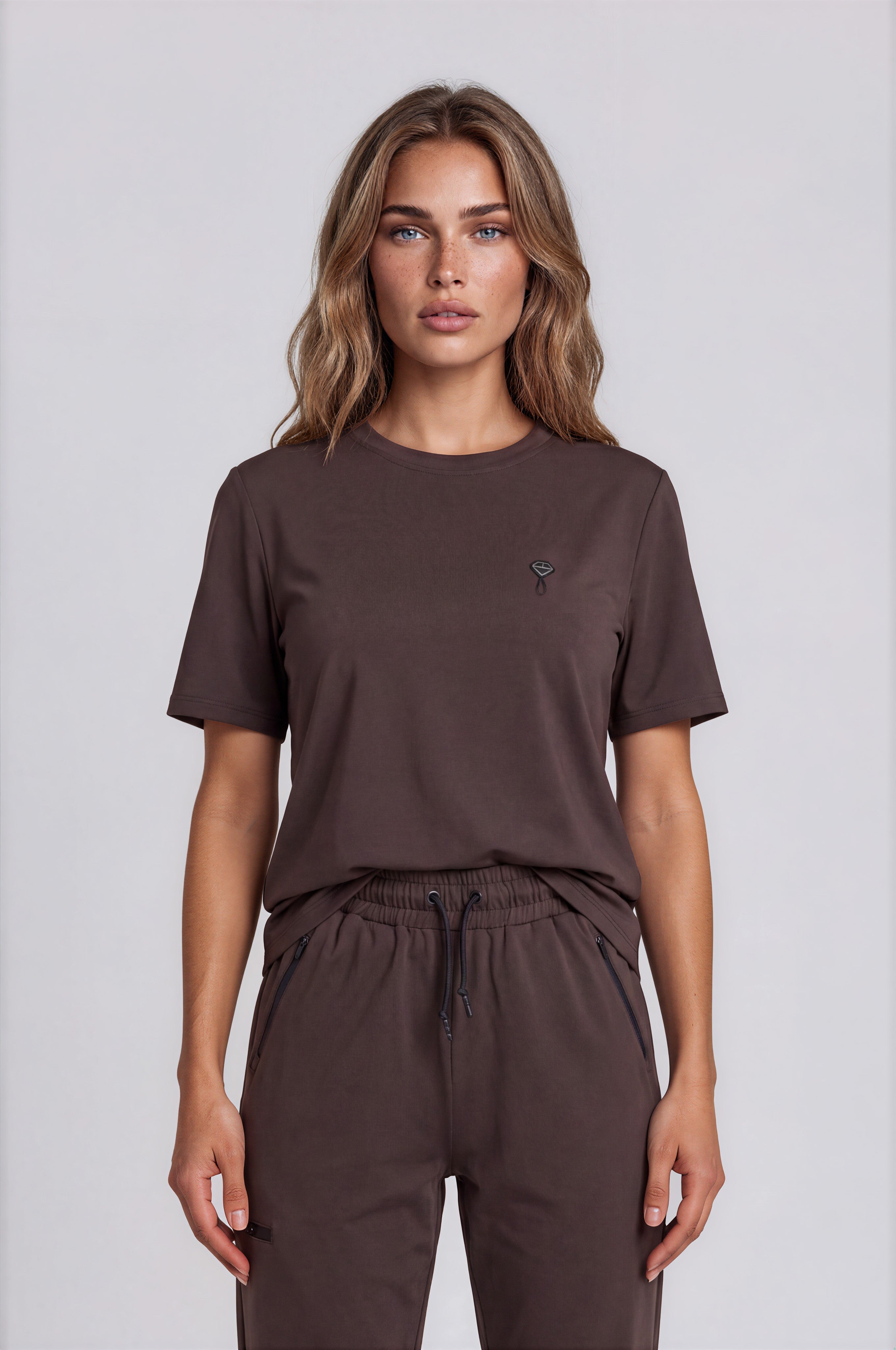 Komplet medyczny damski COMFORT brązowy Bluza BASIC + Spodnie LOOSE